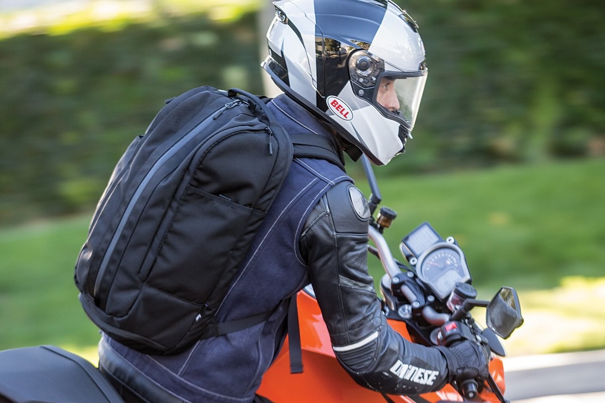 Fotos Conoce los beneficios de llevar una mochila adecuada mientras manejas tu motocicleta