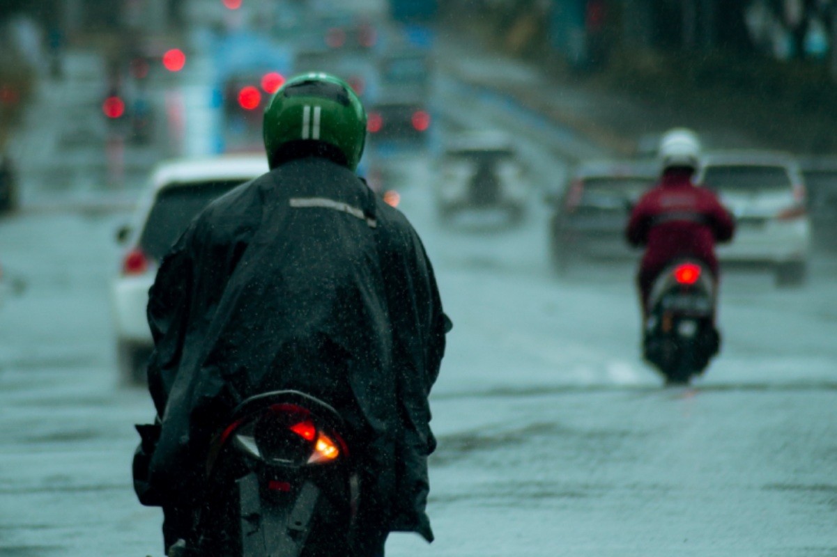 moto lluvia manejo 3