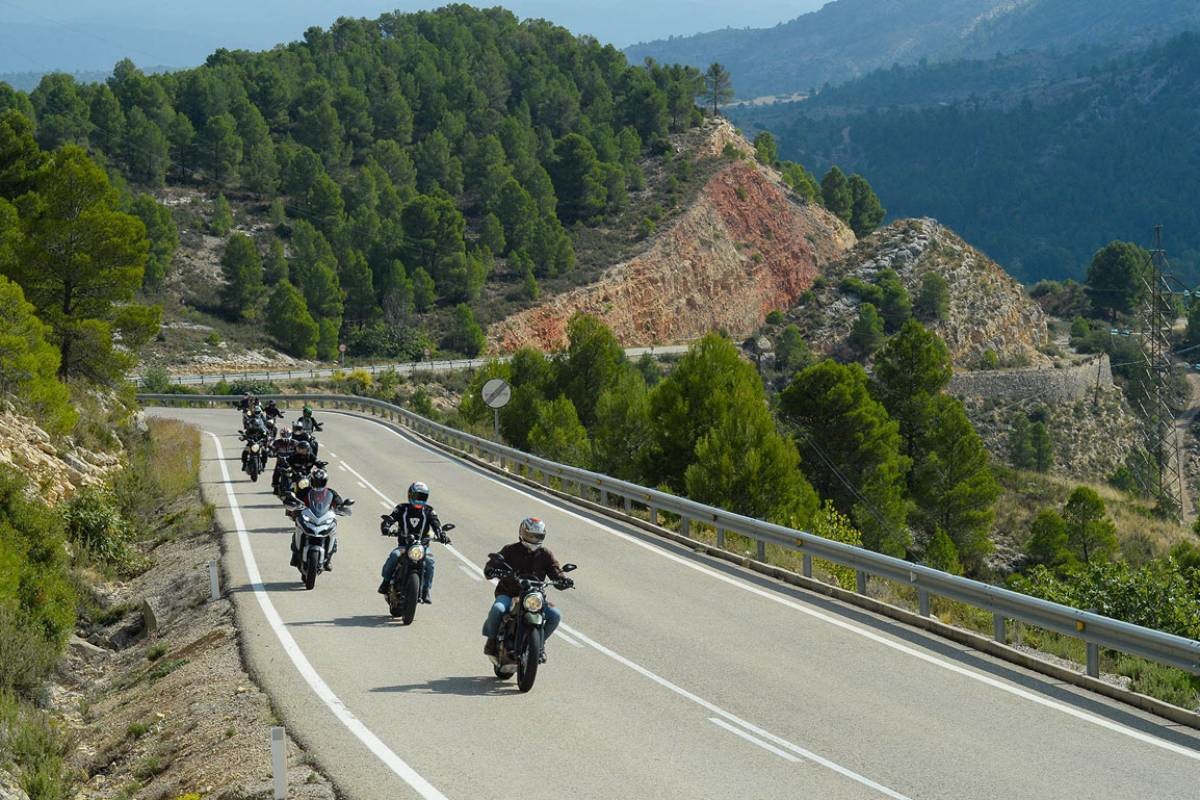 Fotos ¿Te vas de vacaciones de Semana Santa en tu moto? Sigue estos consejos para hacerlo de forma segura