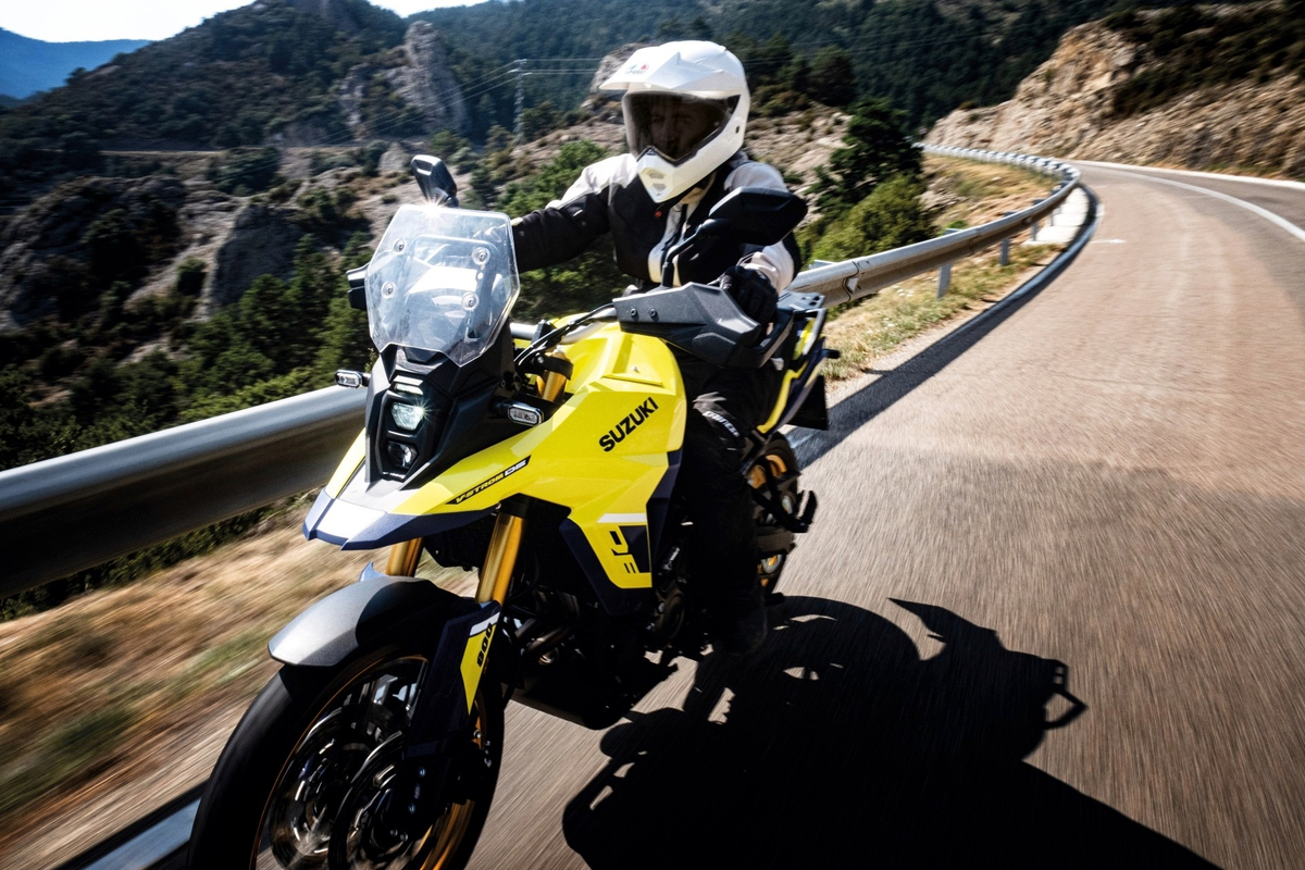 Fotos SUZUKI presentó la V-STROM 800DE y la GSX-8S