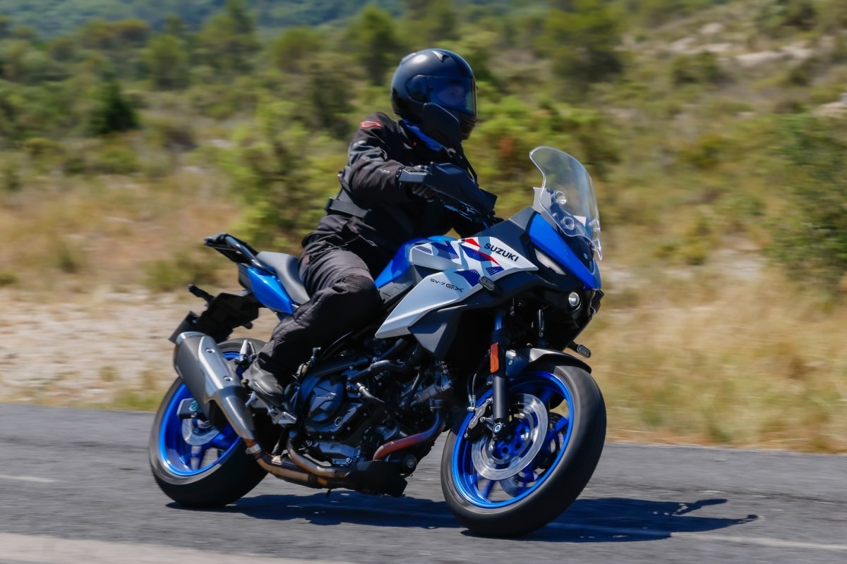 Fotos Prueba Suzuki SV-7GX