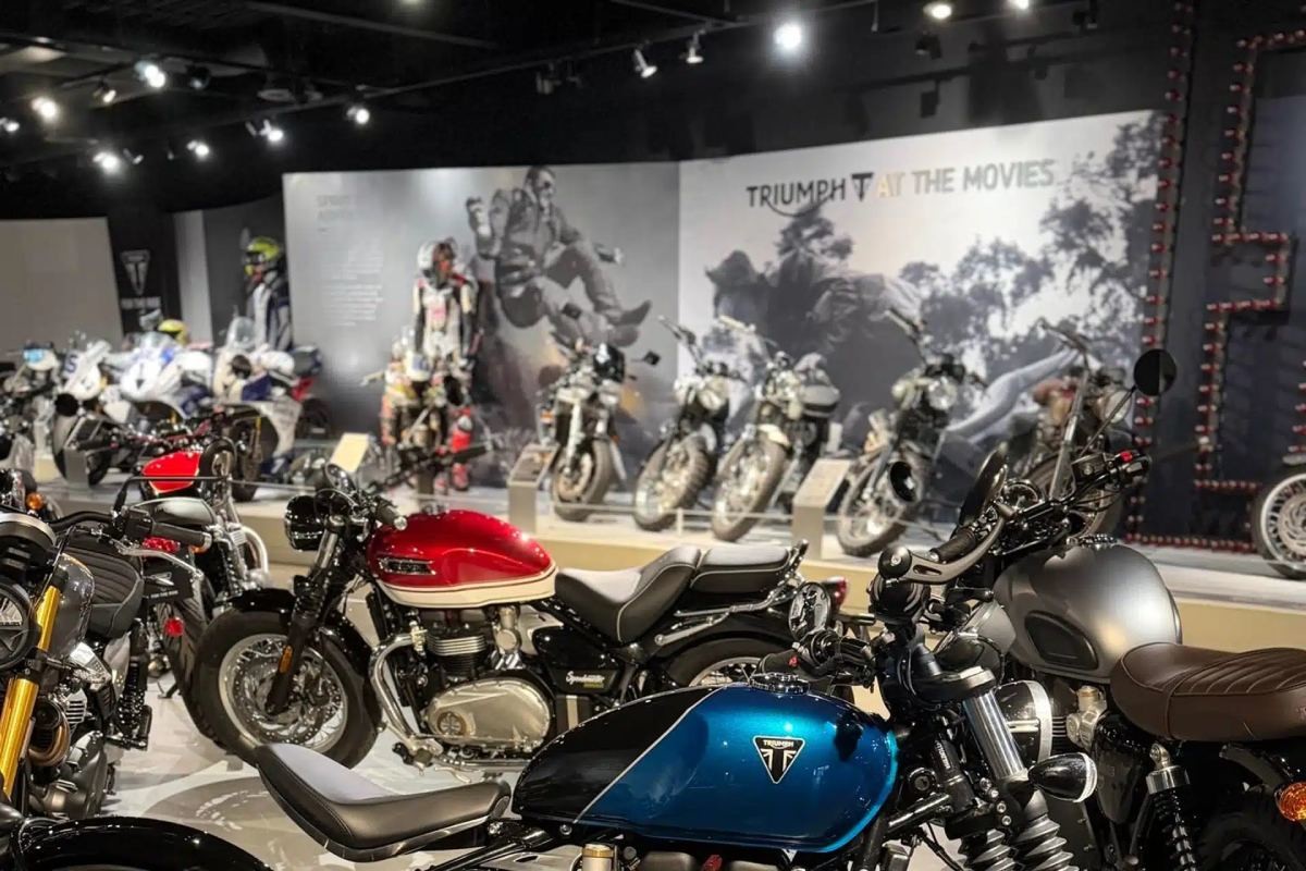 triumph factory visitor experience 2.jpeg