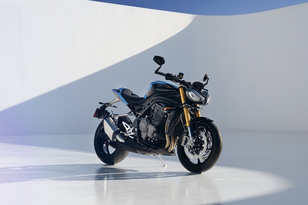 gama colores triumph 2027 3