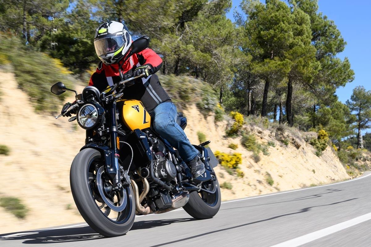 prueba triumph trident 660 2026 5