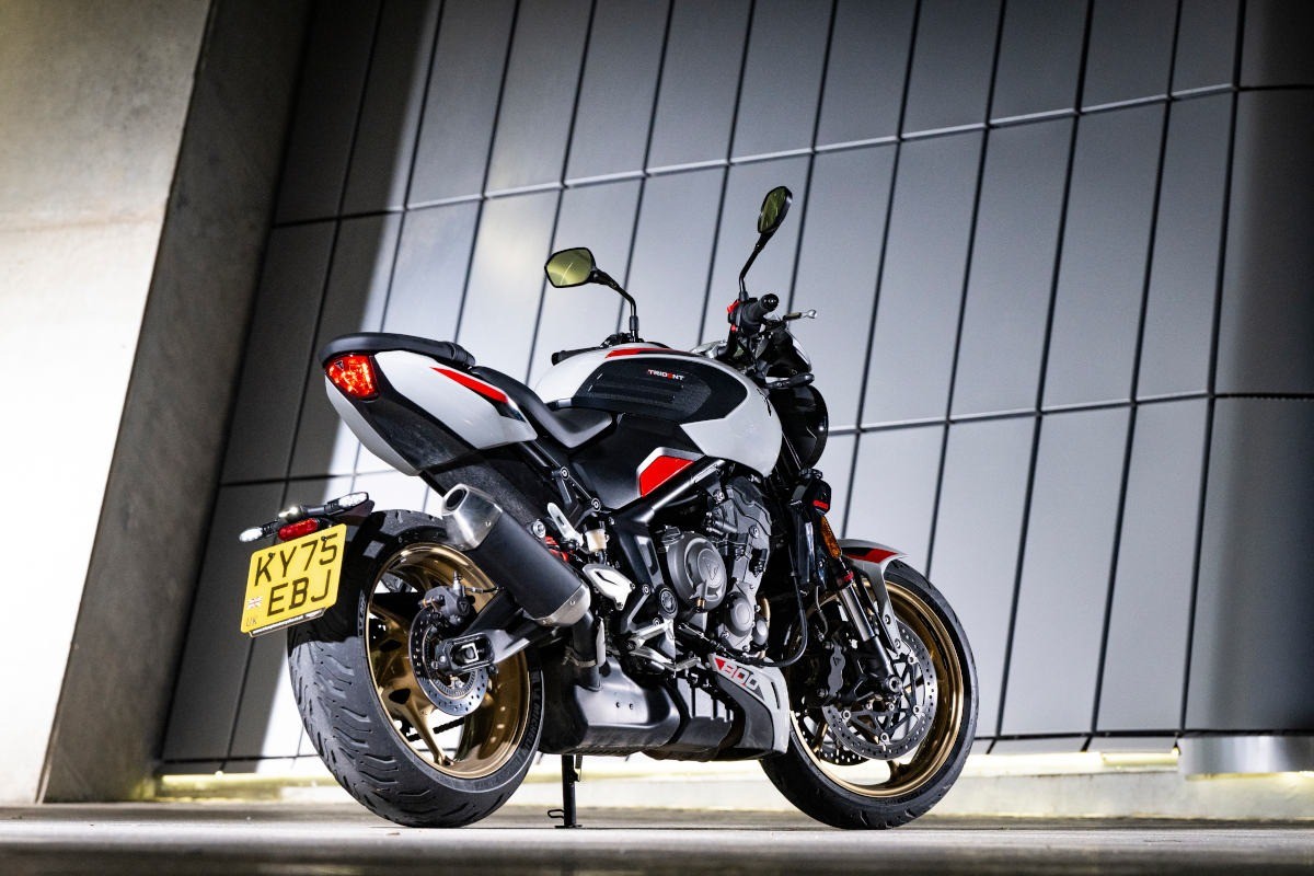 prueba triumph trident 800 3
