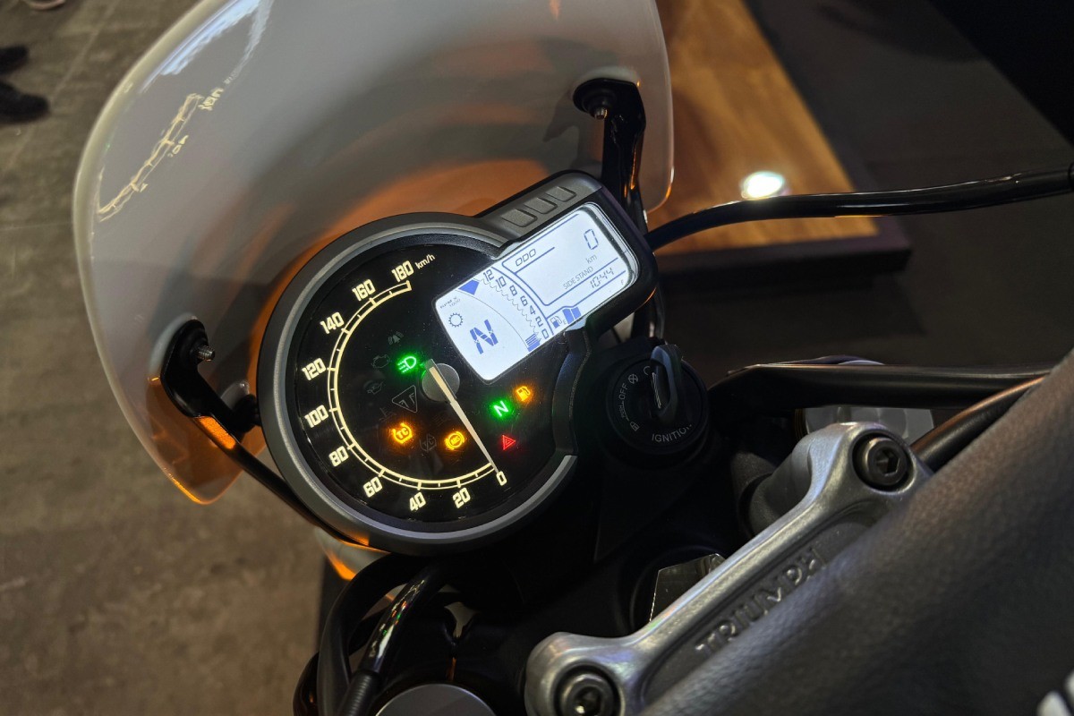 triumph scrambler 400 xc simm 2025 3