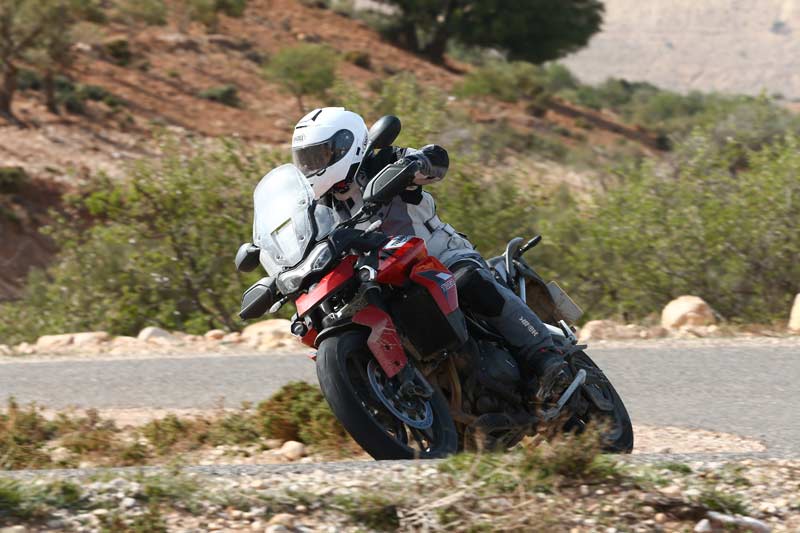 triumph tiger 900 gt pro prueba accion 02