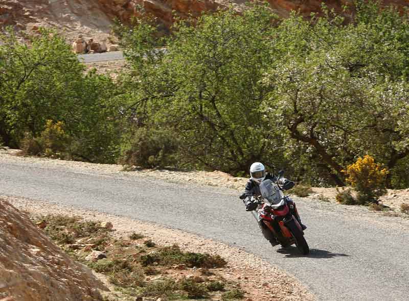 triumph tiger 900 gt pro prueba accion 05