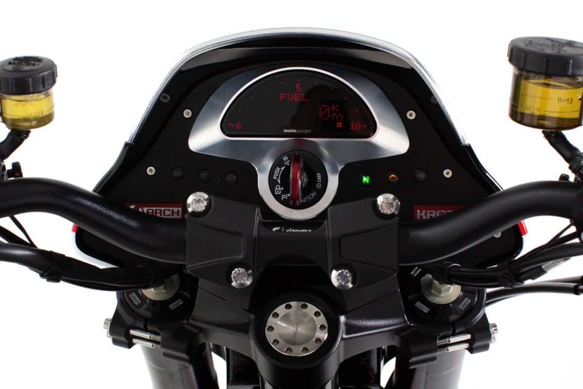 arch akrapovic 2