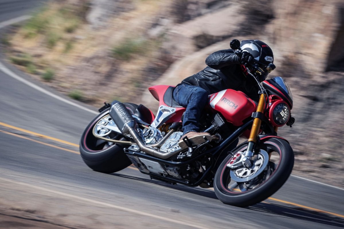 arch akrapovic 4