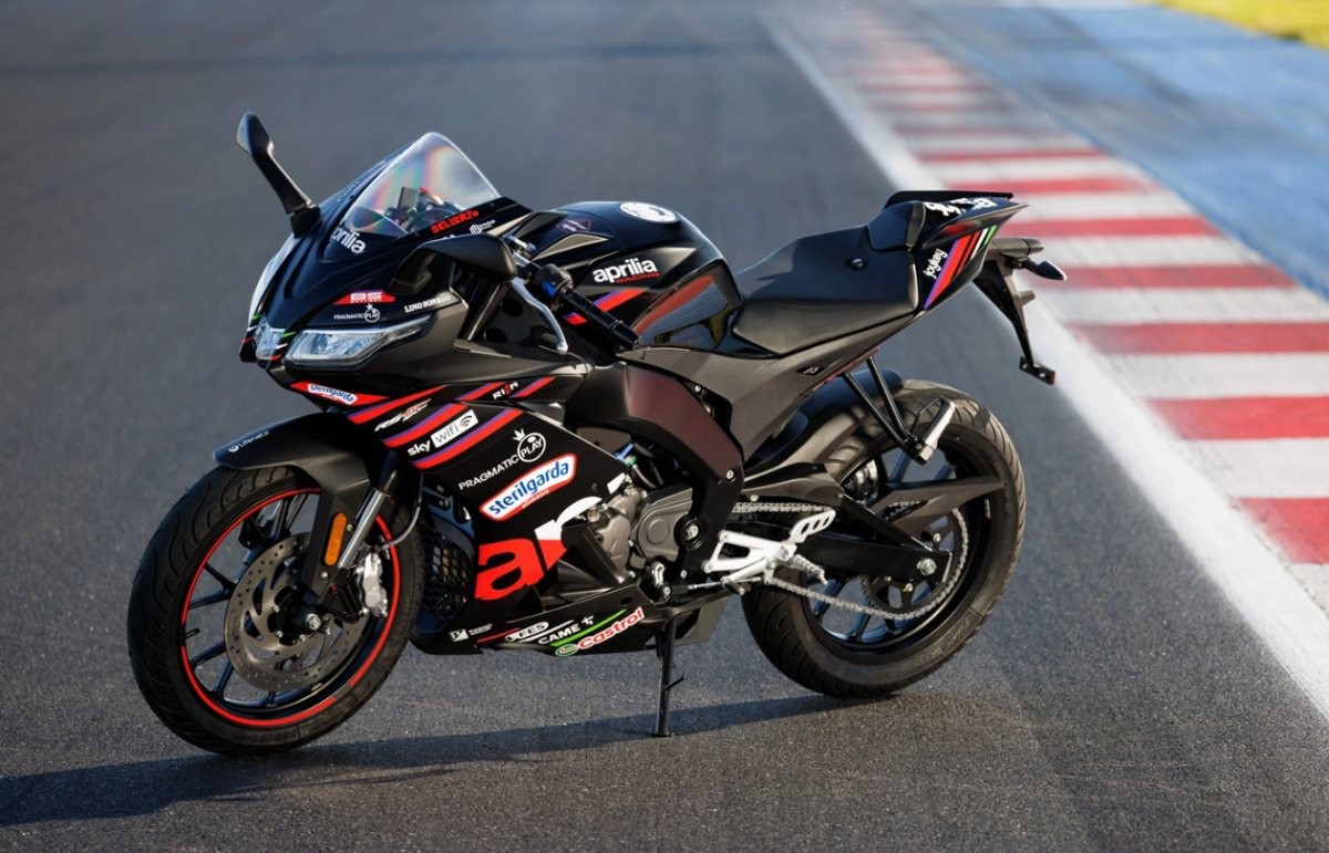 aprilia rs125 gp replica 3