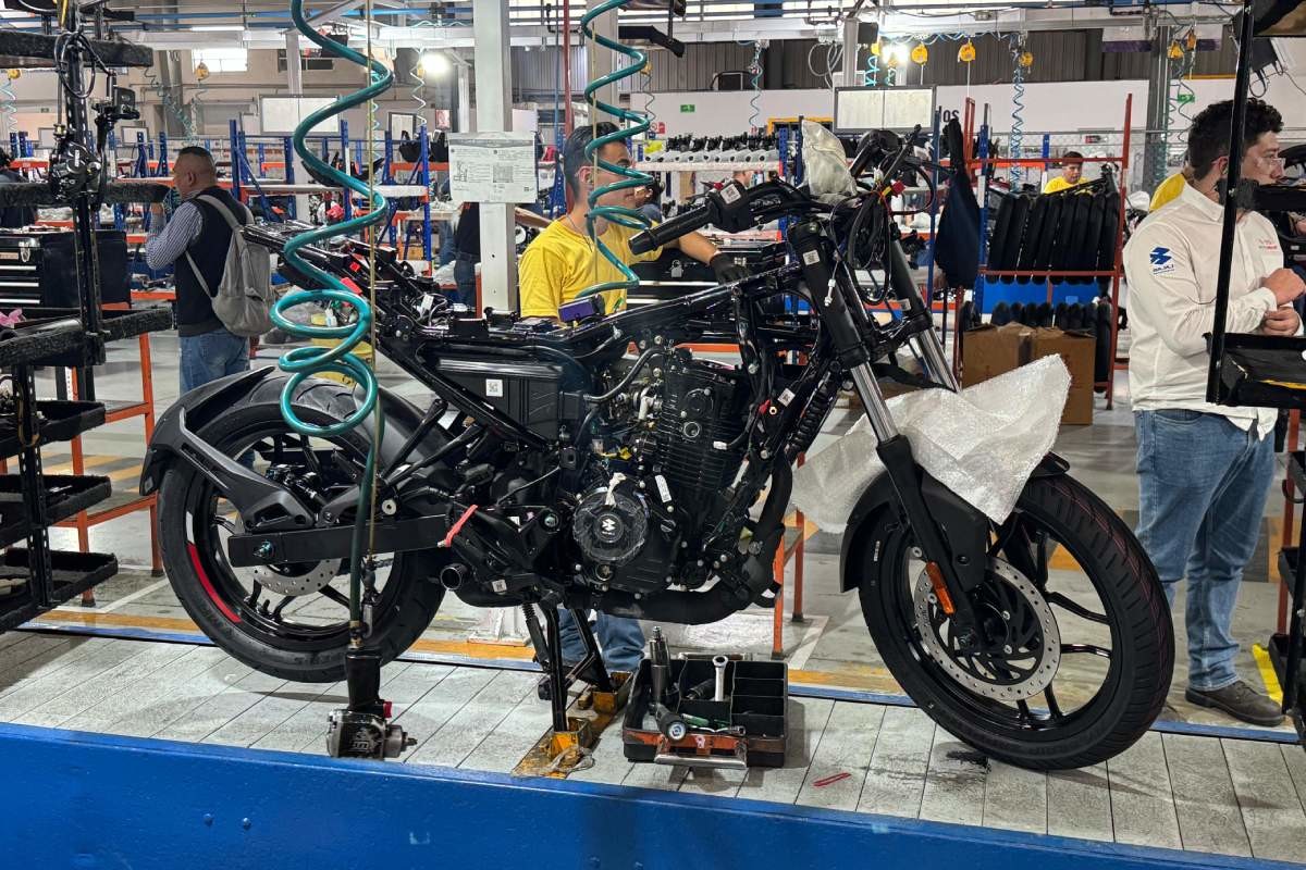 bajaj hecho en mexico 5