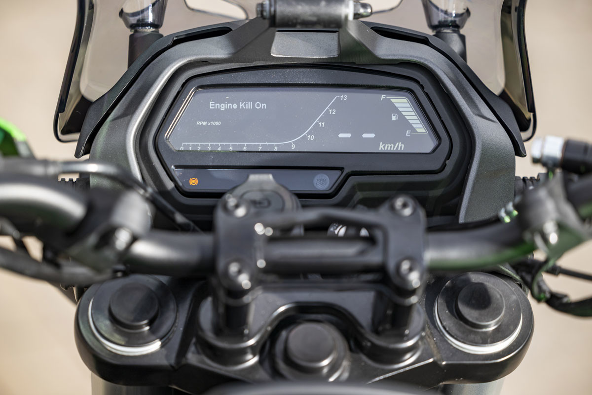 prueba bajaj dominar 400 accion 7
