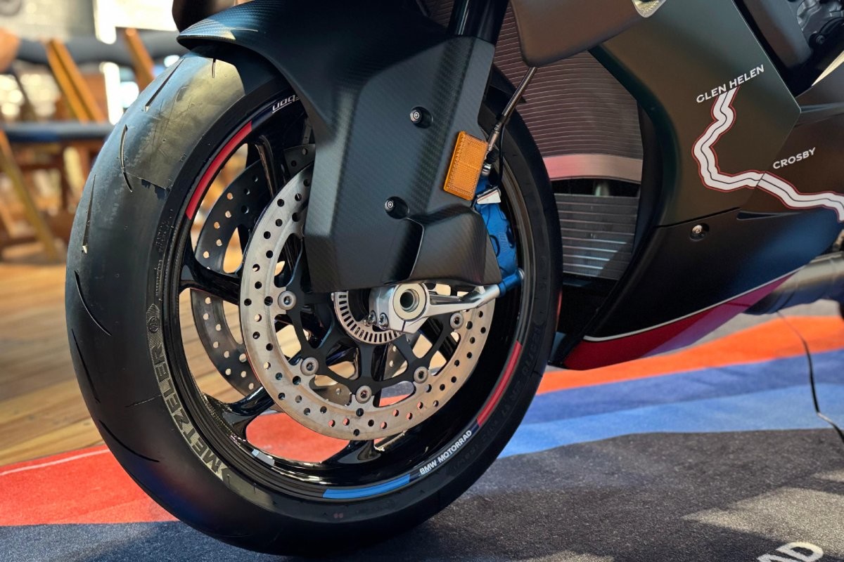 bmw m1000 rr tt isla of man mexico 2