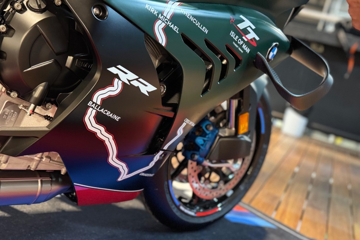 bmw m1000 rr tt isla of man mexico 9