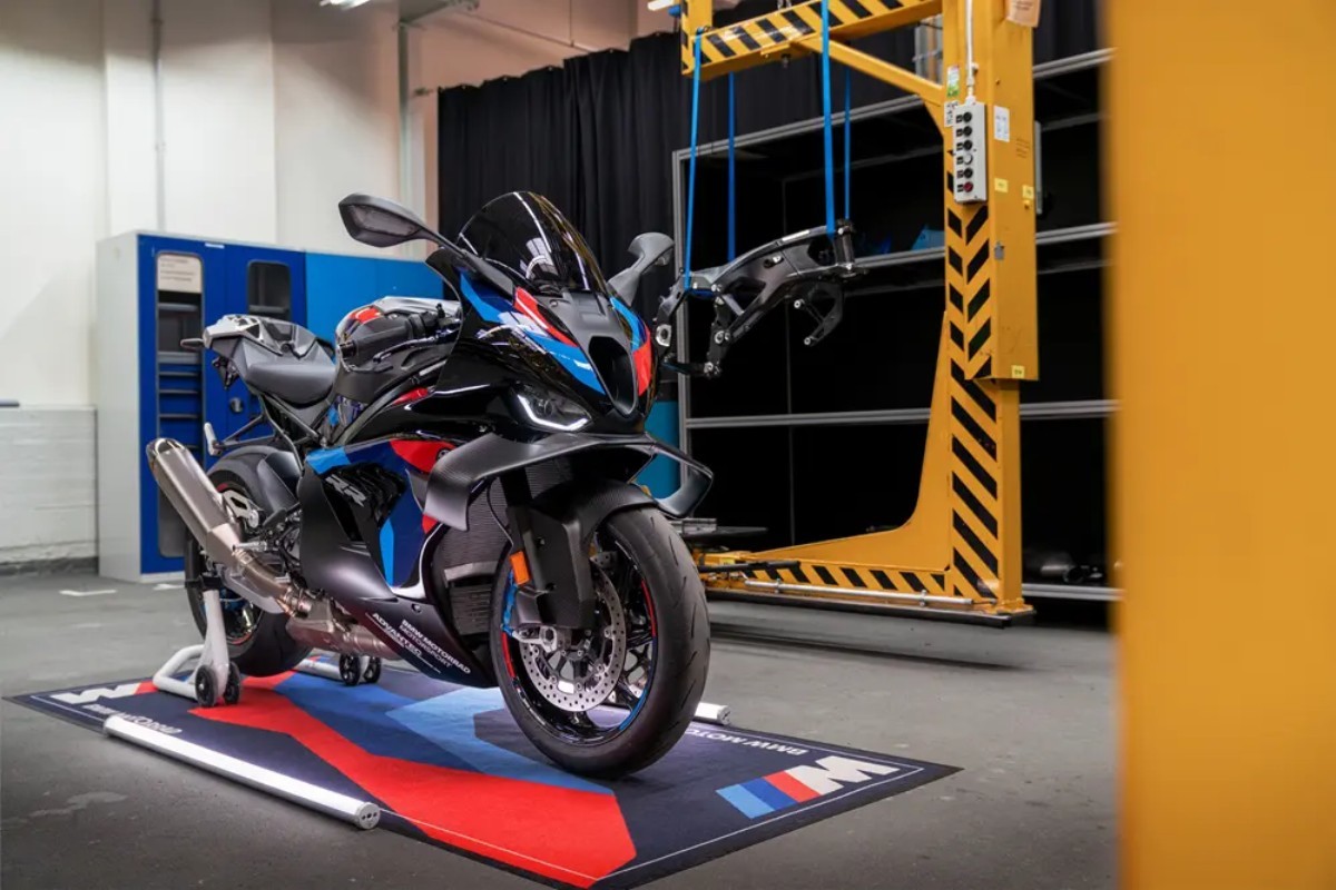 Fotos BMW M1000RR 2027: muestra sus cartas de cara al próximo año