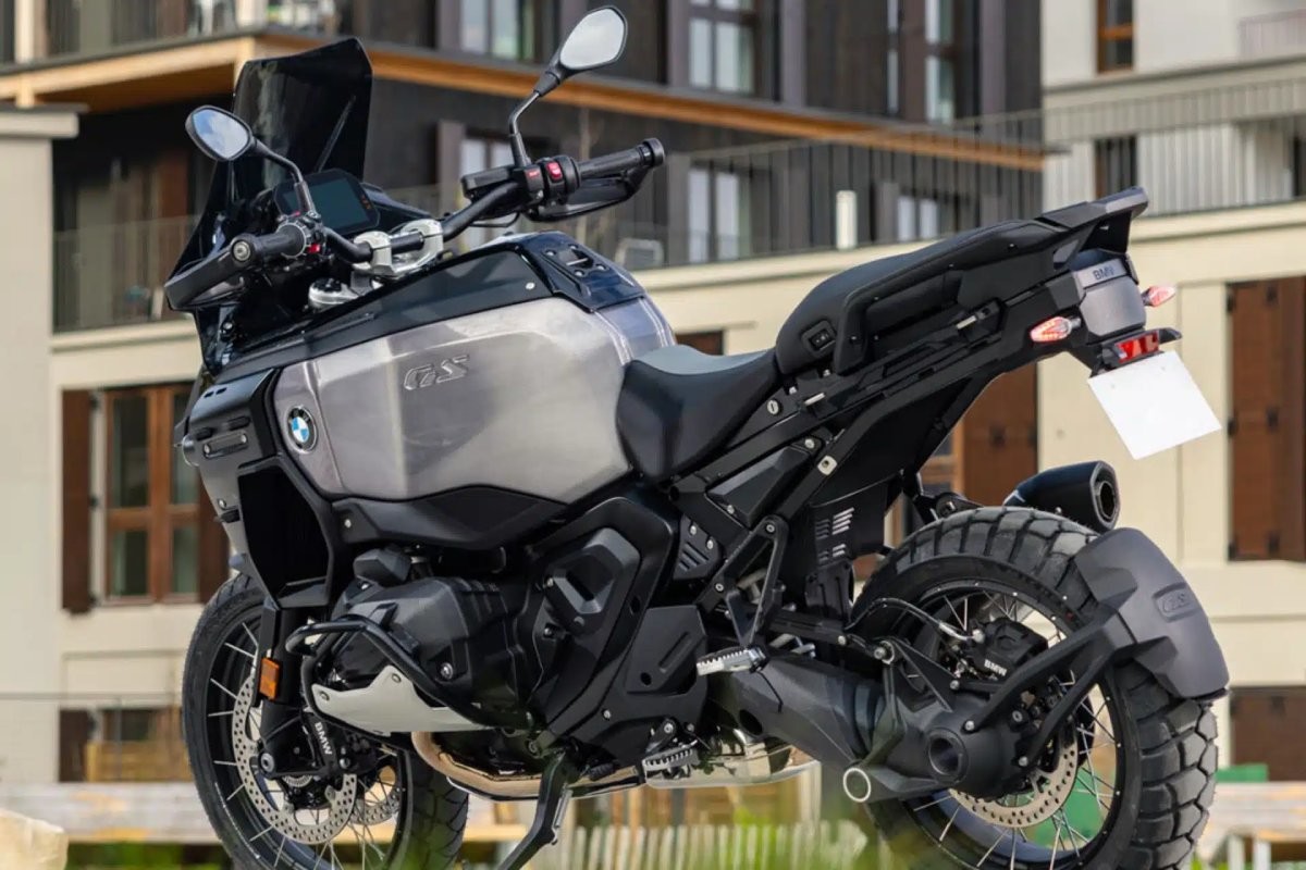 BMW R 1300 GS Adventure Dark Edition 2026 francia 2
