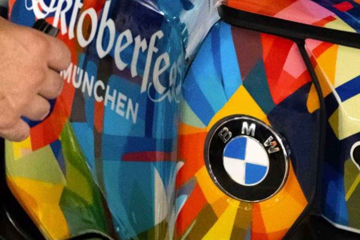 bmw r1300gs oktoberfest 2