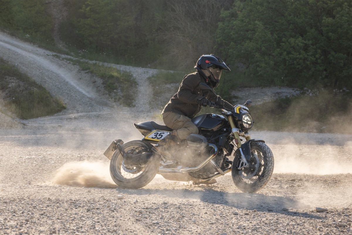 Fotos El nuevo kit Tracker convierte a la BMW R 12 nineT en una flat track