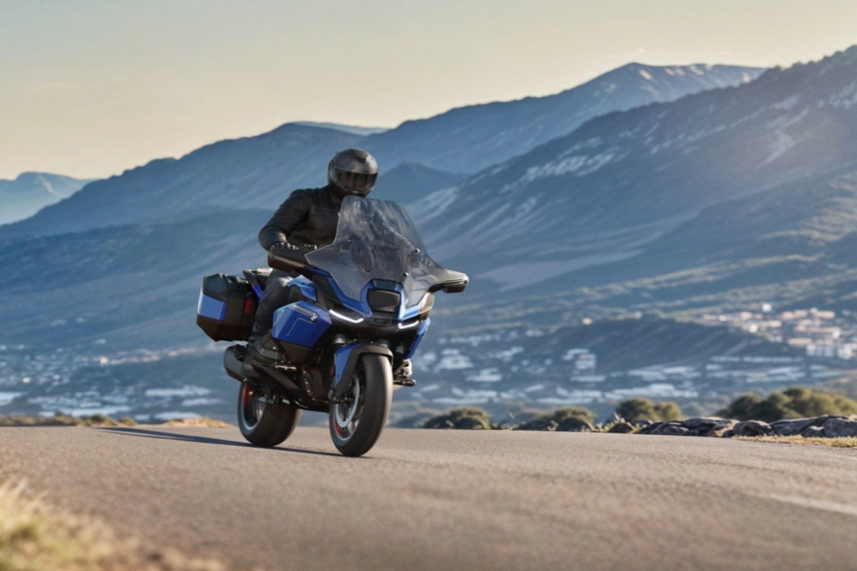 bmw rt1300rt 2025 3