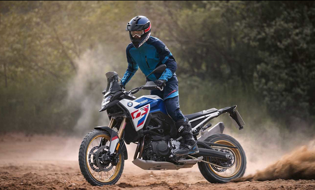 bmw f 900 gs 01