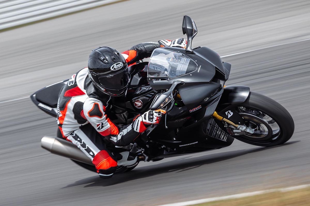 Fotos Bridgestone Battlax Racing Street RS12: listos para la calle o para el circuito