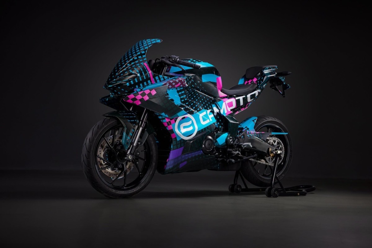 Fotos CFMoto 250SR-R: la compañía está dando forma a su pequeña moto deportiva de motor bicilíndrico