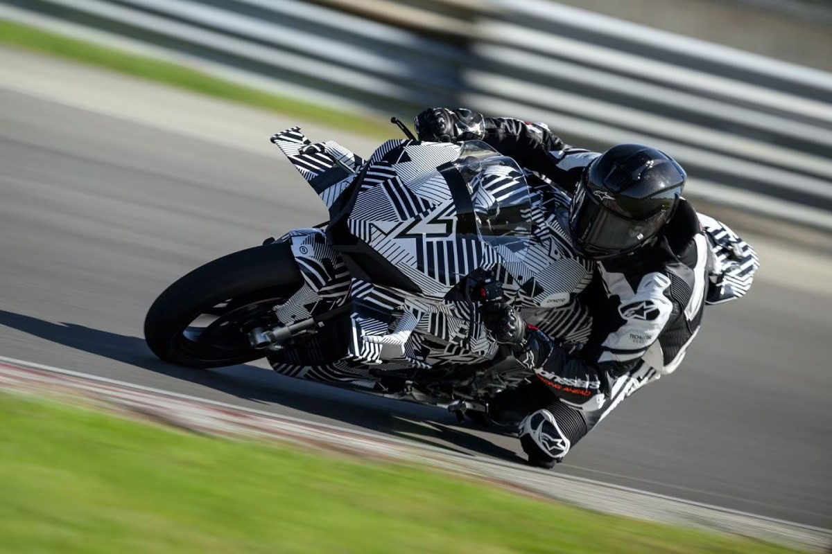 cfmoto V4 SR RR eicma 2025 4