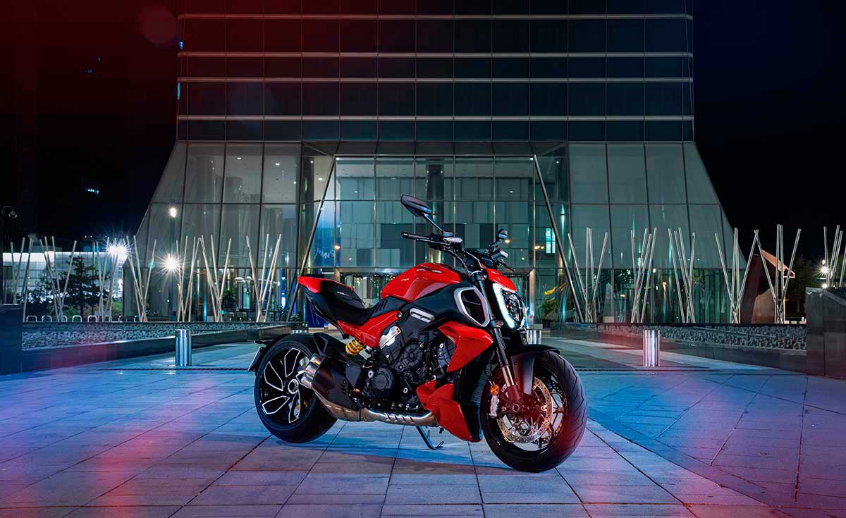 Fotos Ducati Diavel V4, la “Motocicleta más Bella” del EICMA 2022