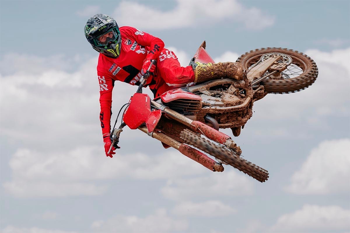 ducati desmo450 mx 3