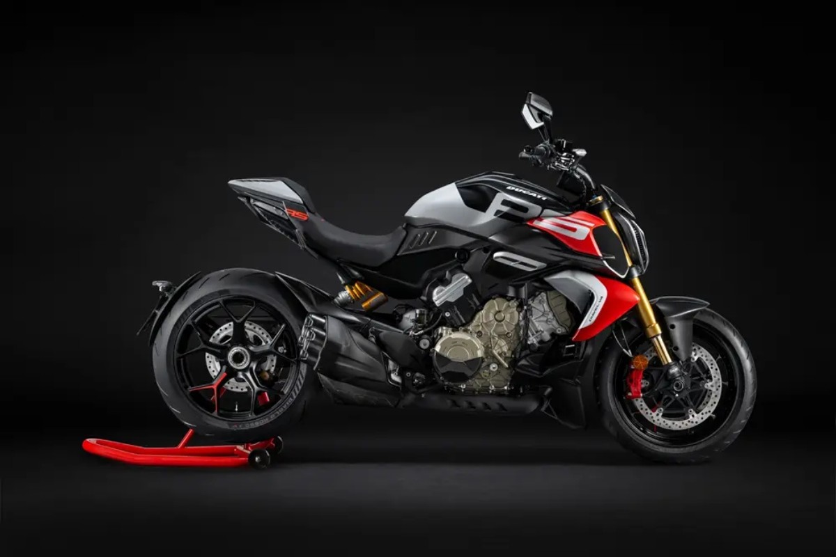 ducati diavel v4 rs 4