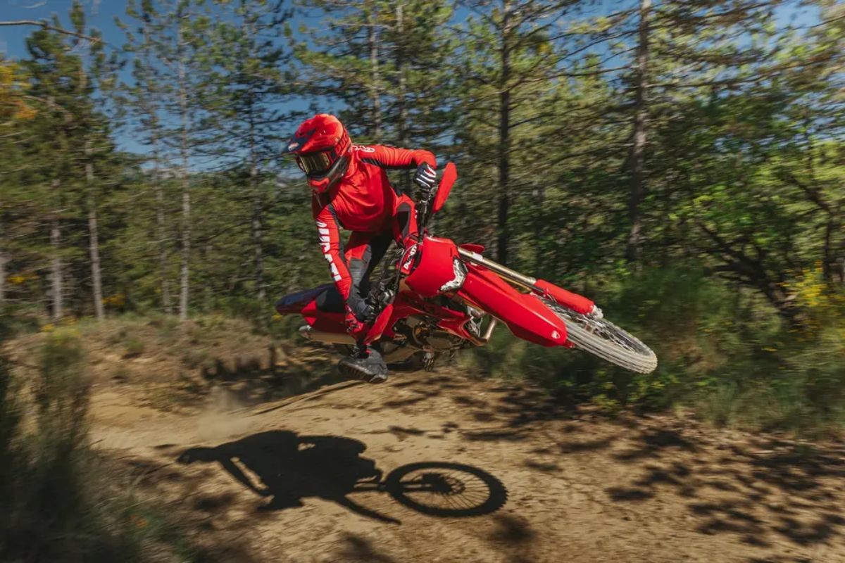 Fotos Ducati ya presentó la Desmo450 EDS, su moto enduro basada en la plataforma MX
