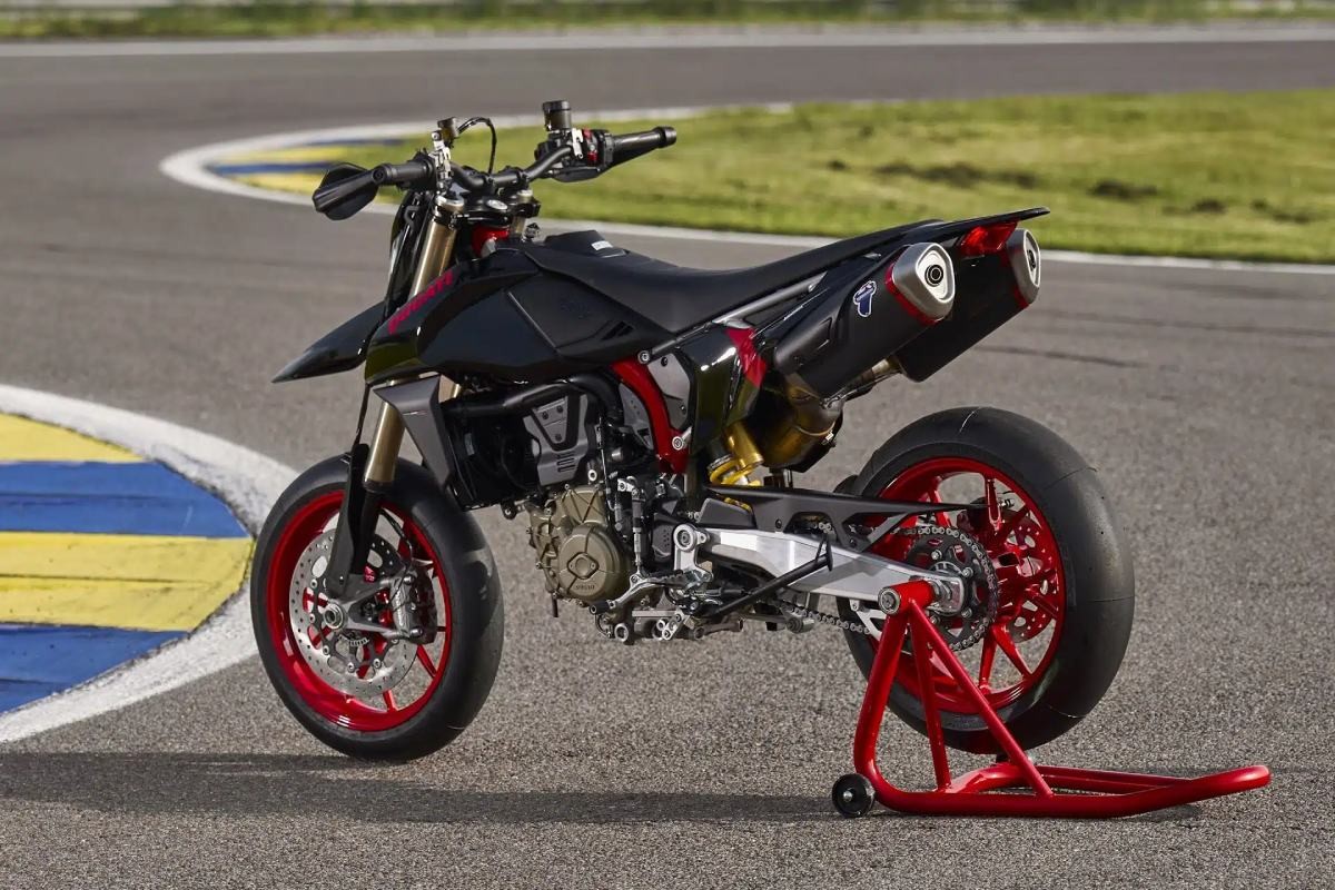 Fotos Ducati lleva al extremo la Hypermotard 698 con la Mono Nera