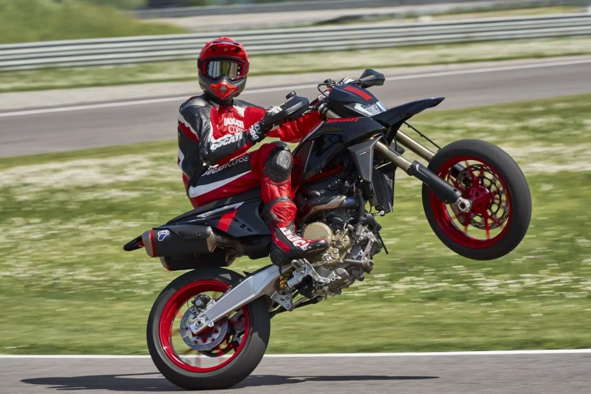ducati hypermotard 698 mono nera 2
