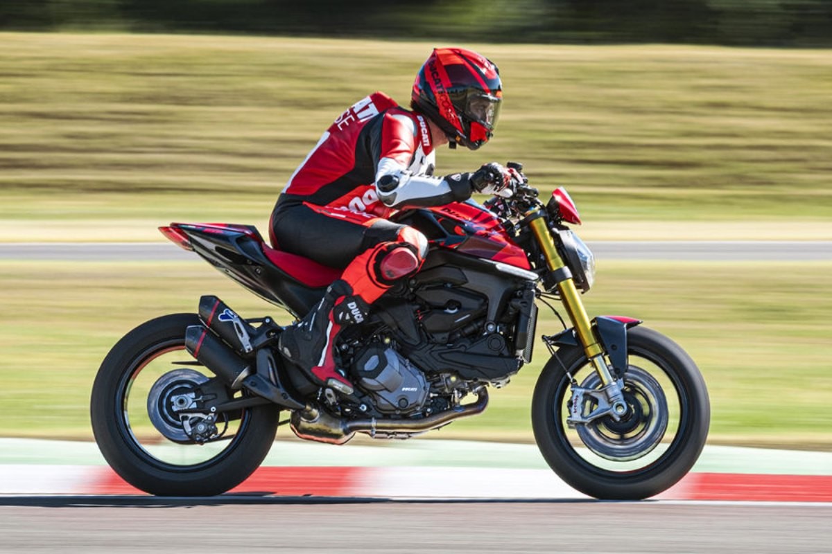 Fotos Ducati Monster: una naked multifacética que luce mejor que nunca
