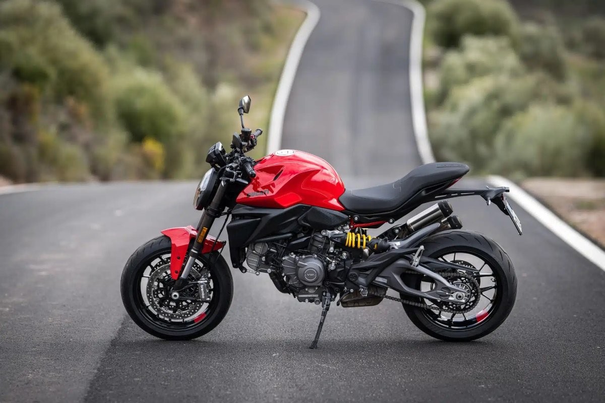 Fotos Ducati se anota uno más: la Monster recibió el Premio Red Dot Design– Product Design 2026