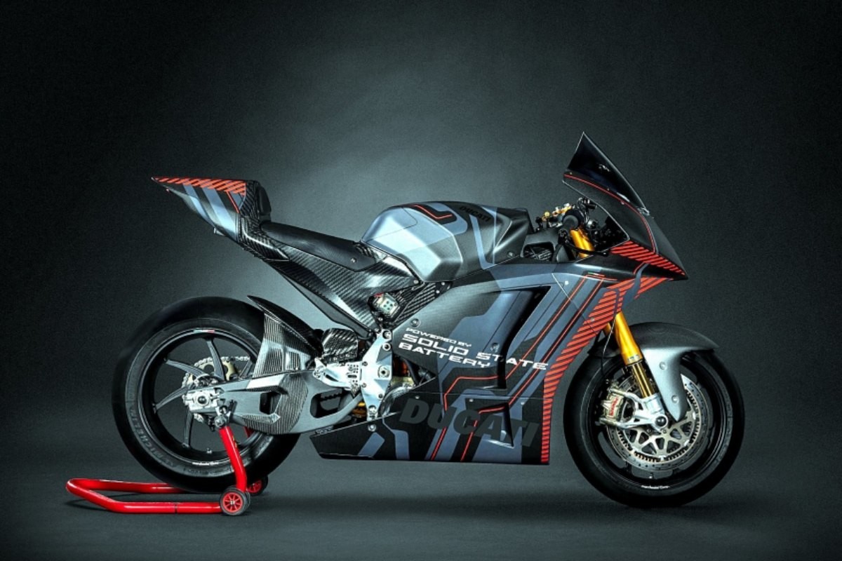 Fotos Ducati, Audi y PowerCo equiparon por primera vez una motocicleta totalmente eléctrica con la batería de estado sólido