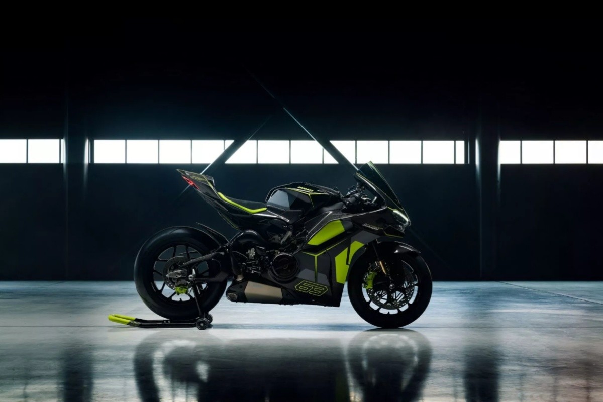 ducati panigale v4 lamborghini 2025 4