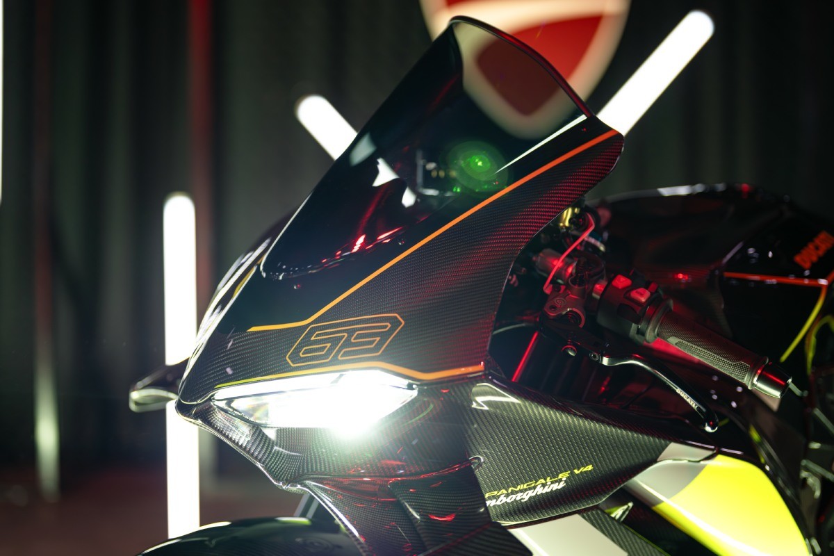 panigale v4 lambo mexico 3