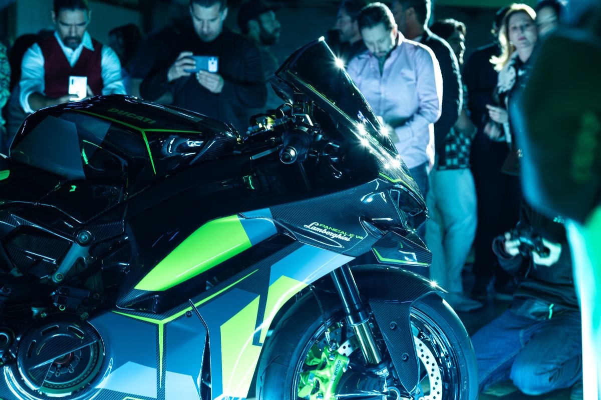 panigale v4 lambo mexico 4