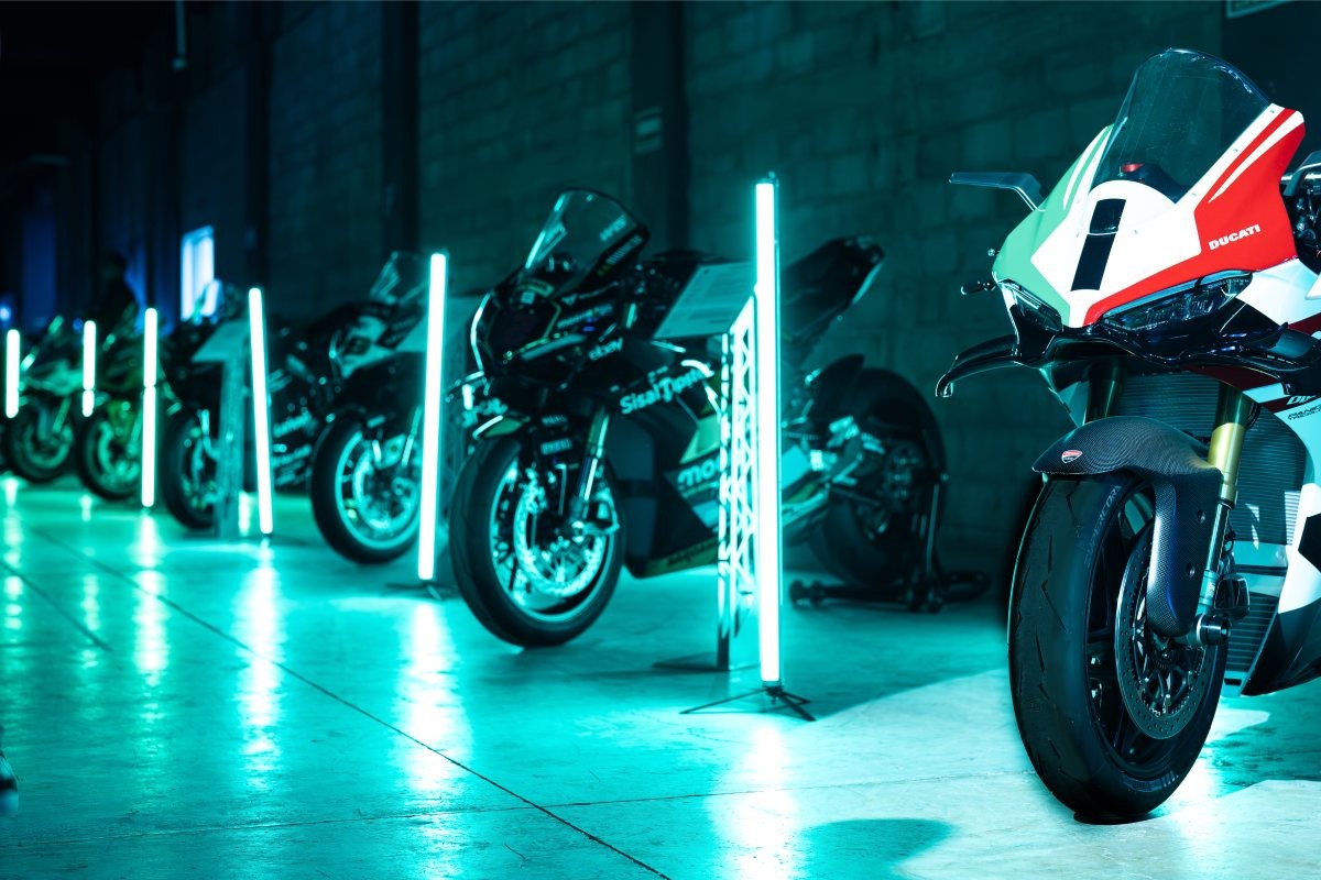 panigale v4 lambo mexico 6