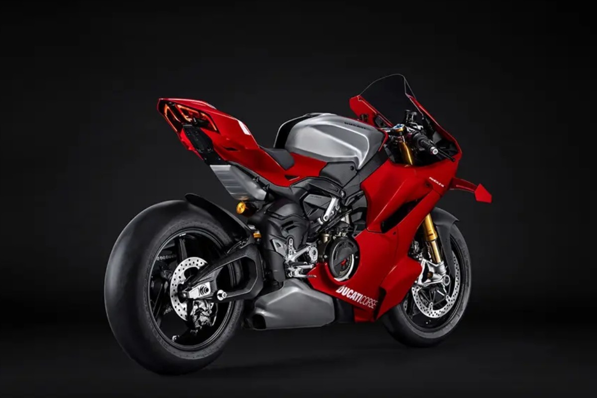 ducati panigale v4 r 3
