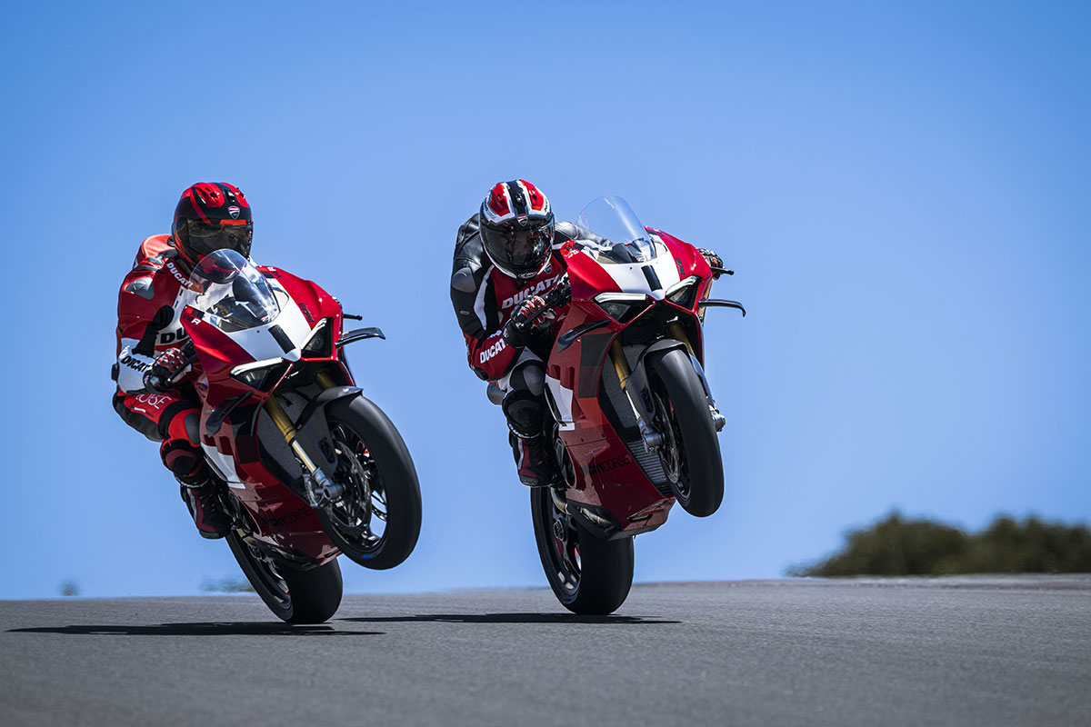 Fotos 240 CV, alma de MotoGP y más. Así viene la nueva Ducati Panigale V4 R