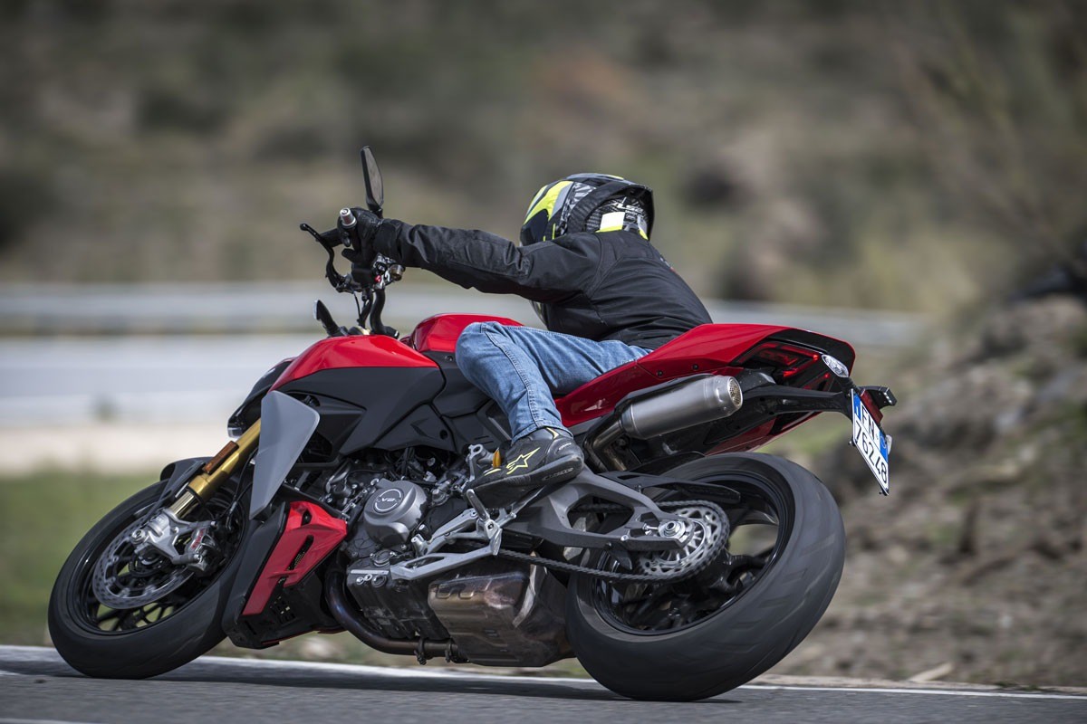 04 Prueba Ducati Streetfighter V2 S 2025