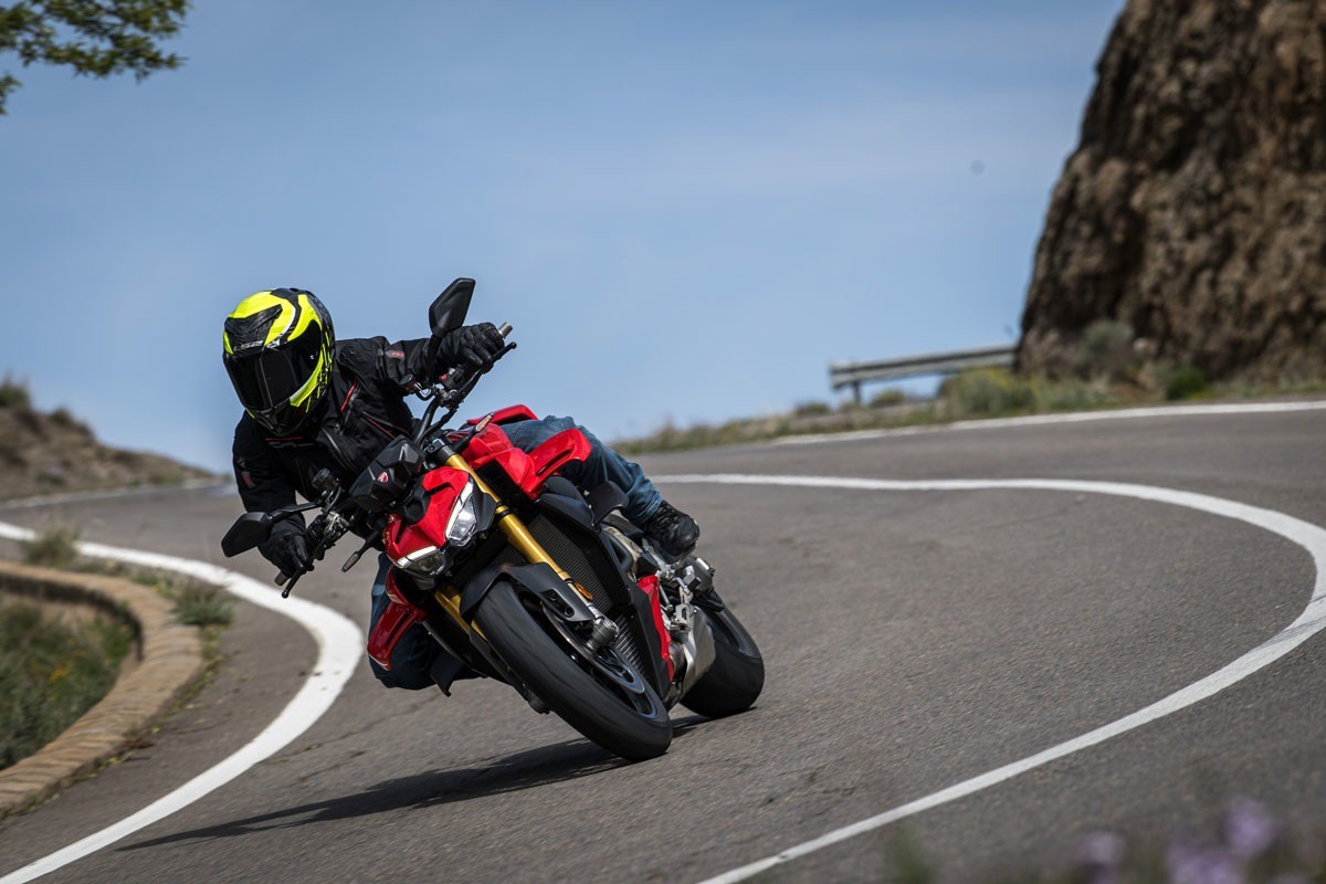 04 prueba ducati streetfighter v4 2025