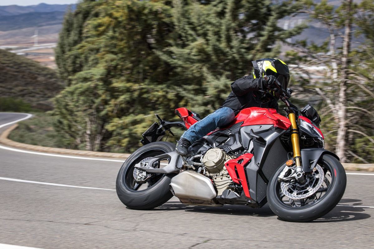 05 prueba ducati streetfighter v4 2025