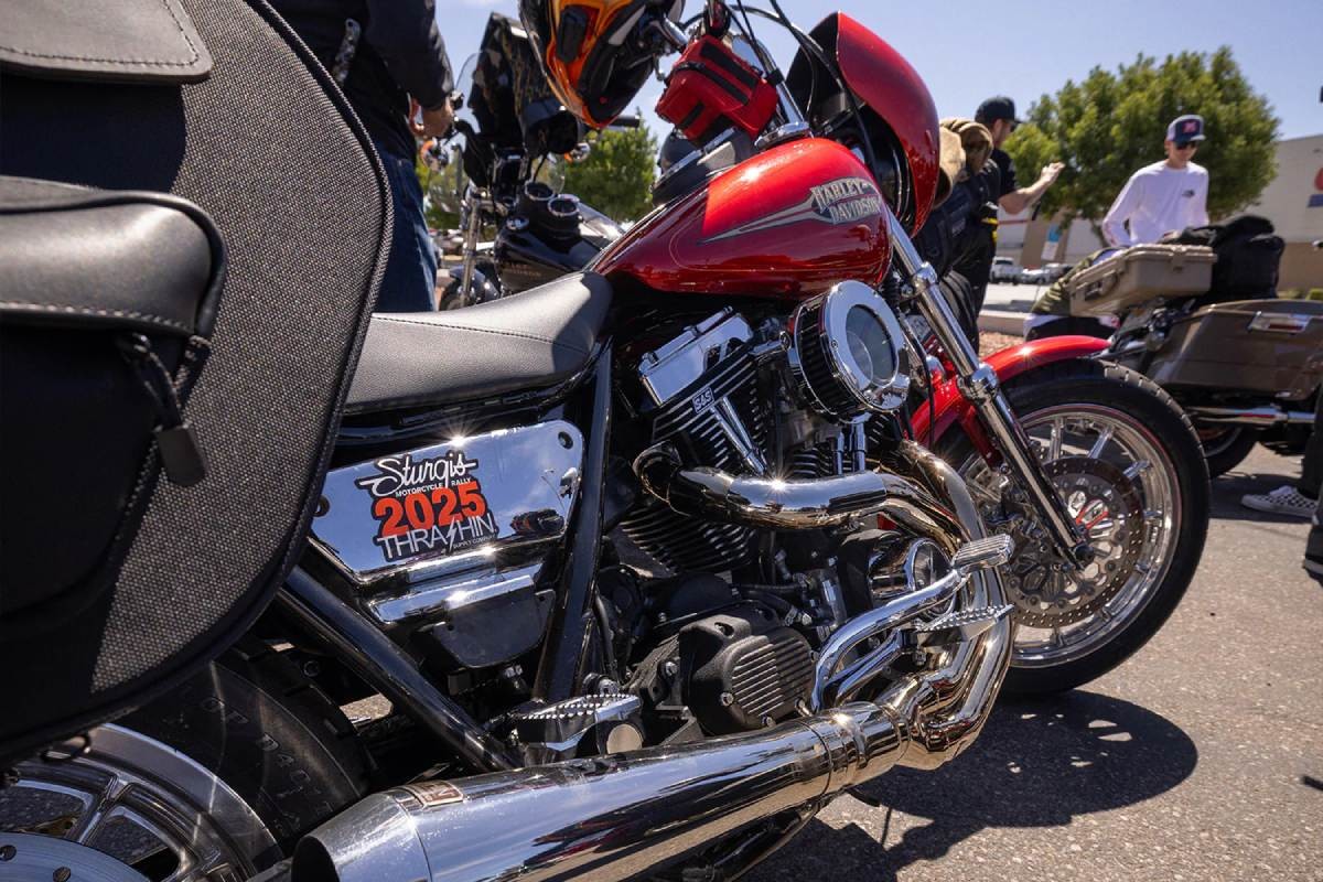 Fotos “No puede vivir anclado en el pasado”: el CEO de Ford, Jim Farley alerta a Harley-Davidson