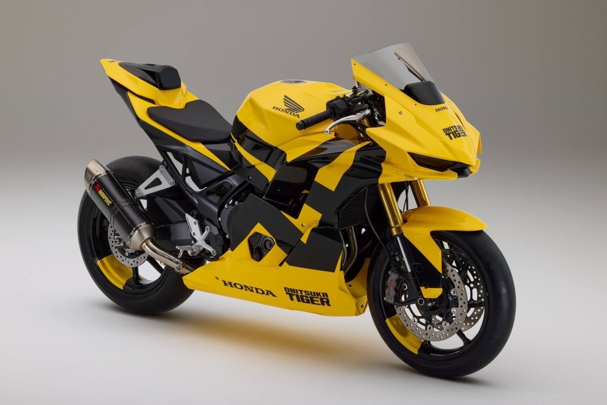 Fotos Honda y Onitsuka Tiger se unen para dar vida a una moto deportiva radical