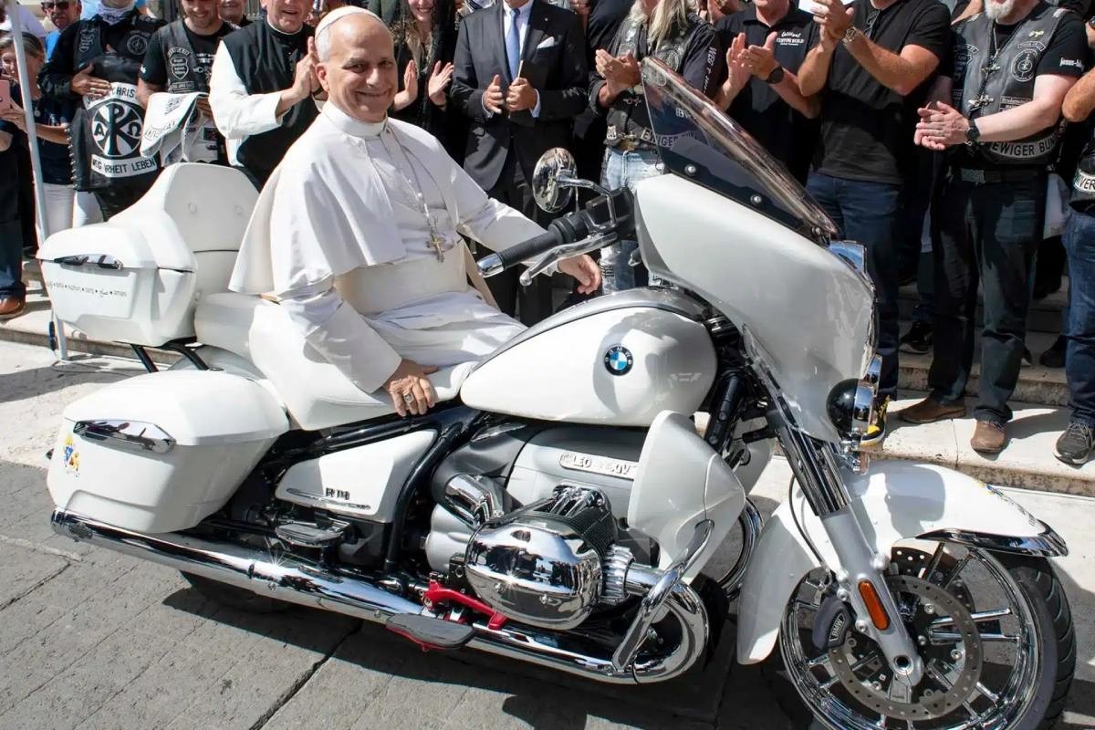 Fotos La BMW R18 Transcontinental regalada al Papa alcanzó un precio glorioso en subasta