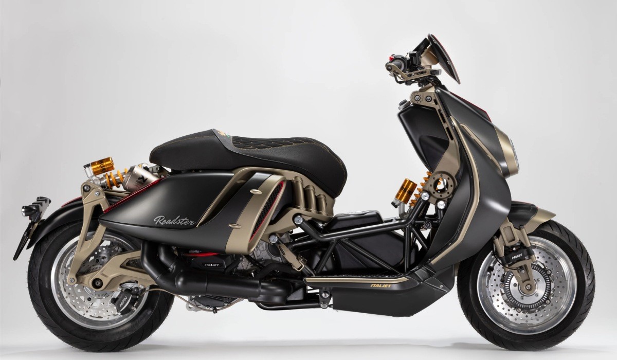 italjet roadster 400 founder edition 2026 2